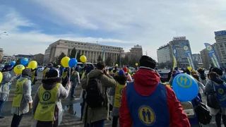 Protest al sindicaliştilor din Sănătate, în Piaţa Victoriei: ”Fără noi, COVID-ul e pe voi!”