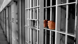 Apropiaţii lui Navalnîi au fost plasaţi în detenţie în urma unor percheziţii