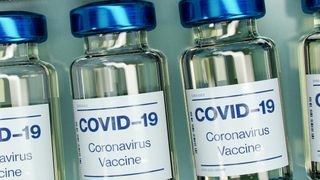 A şaptea tranşă de vaccin COVID-19 Pfizer BioNTech a ajuns &icirc;n ţară