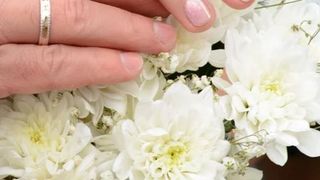 de ce stă mireasa &icirc;n st&acirc;nga mirelui