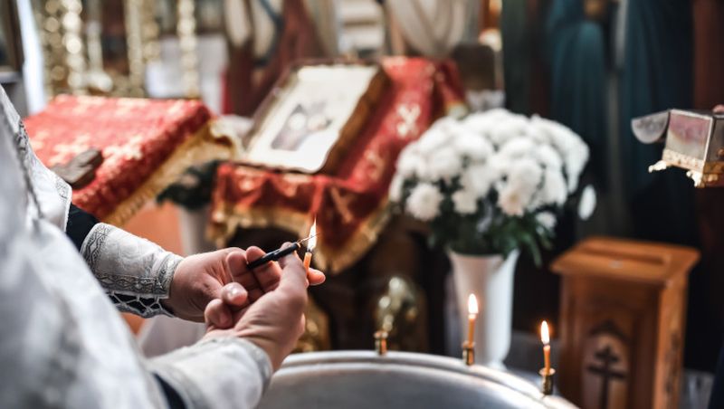 bebeluș mort la botez