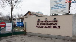 Deputaţii au ţinut un moment de reculegere în memoria victimelor din incendiul de la Spitalul „Matei Balş”