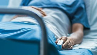  S-a trezit din comă &icirc;n plină pandemie. Povestea unui adolescent din Marea Britanie