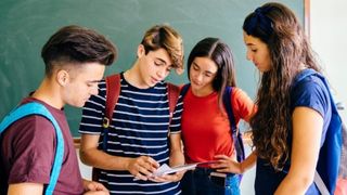 Categoriile de elevi, din București, care fac cursuri exclusiv online. Anunțul oficial