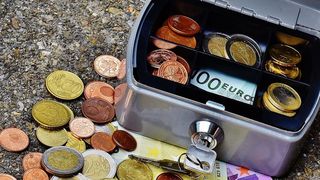 Curs valutar 3 februarie 2021. Pe ce poziție se clasează EURO