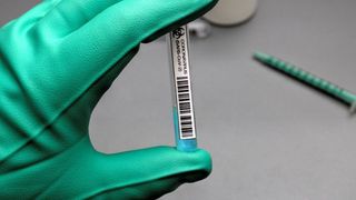 musta prima reacție adversă vaccin covid