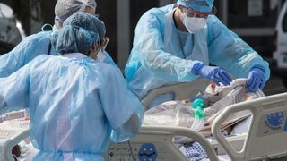 COVID-19: Un singur judeţ din Rom&acirc;nia, &icirc;n scenariu roşu