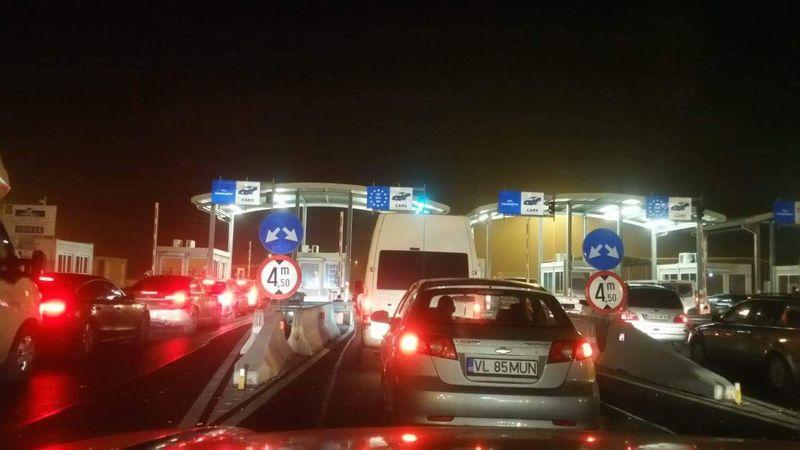 40 cetăţeni străini ascunşi în trei automarfare, depistaţi de poliţiştii de frontieră