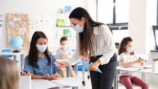 Anunț important din partea Ministrului Educației în ceea ce privește testarea Covid a elevilor