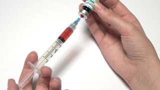 Cum se simt cei 38.807 de români vaccinați în ultimele 24 de ore. Câți au avut reacții adverse