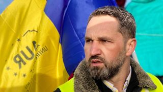 șoșoacă și mihai lasca au fost excluși din partidul aur