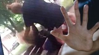 VIDEO - Bătaie &icirc;ntre adolescente filmată de martorii care le &icirc;ntăr&acirc;tau