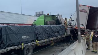 Accident grav într-un stat american! Cinci morți și zeci de răniți într-un accident cu 100 de maşini