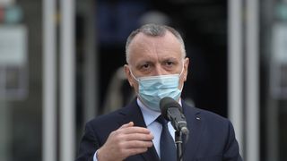 Tot mai puțini elevi de clasa a XII-a la școală. Anunțul Ministrului Educației Sorin Cîmpeanu