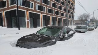 O "ninsoare apocaliptică" a îngropat Moscova. "Bestia din Siberia" a ajuns și în România