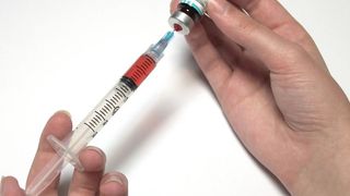 Zi mare în lupta cu virusul Sars-Cov-2. A început vaccinarea cu serul AstraZeneca