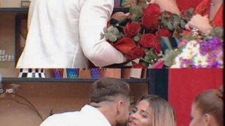 Andrei Luca de la „Puterea Dragostei” - gest inedit pentru Aya de Valentine`s Day. Lucrurile devin serioase între cei doi concurenți