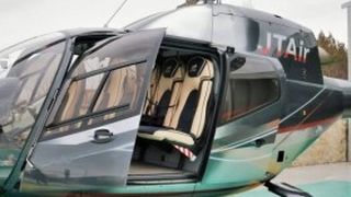 VIDEO - Amintiri unice după cererea &icirc;n căsătorie chiar l&acirc;ngă elicopter