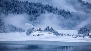 VIDEO - &Icirc;n inima Munților Căliman găsiți cazare de vis la prețuri mici