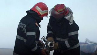 Incendiu puternic la Politehnica București. Au intervenit 10 mașini de pompieri