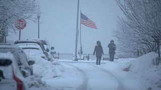 Tornadele şi gerul din SUA au ucis oameni şi pun în pericol vaccinarea anti-COVID