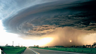 Tornadele şi gerul din SUA au ucis oameni şi pun în pericol vaccinarea anti-COVID