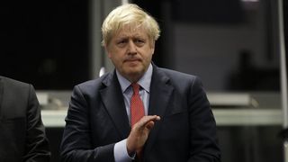 Vești bune din Regatul Unit. Boris Johnson se gândește la o posibilă ieșire din izolare