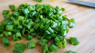 Ceapa verde. Ce se întâmplă în corpul tău când o mănânci