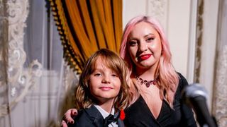 VIDEO - Ava și David Dobrincu au înregistrat o piesă cover