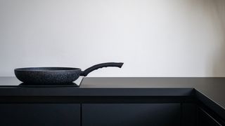 Cum funcționează plitele cu inducție