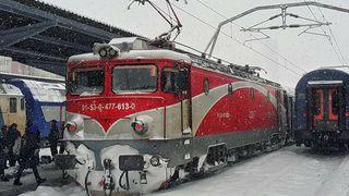 Protest al studenţilor &icirc;n Capitală &rdquo;pentru apărarea gratuităţii la călătoriile cu CFR&rdquo;