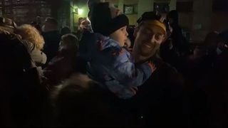 Minerii blocaţi &icirc;n subteranul Minei Lupeni au ieşit la suprafaţă