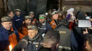 Minerii din Valea Jiului îşi vor primi salariie restante