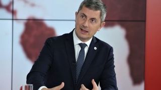 Dan Barna: „Subiectul pensiilor speciale trebuie rezolvat şi va fi rezolvat..!”