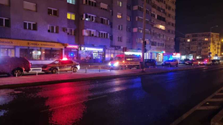 Anchetă amplă la Timişoara, unde 70 de persoane au fost evacuate dintr-un bloc după o dezinsecţie