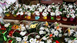 se dau flori și mărțișoare la școală de 1 martie 2021