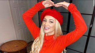 Ce s-a ales de Denisa de la „Puterea Dragostei”. Blondina vrea să-și facă o schimbare de look