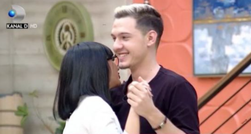 Cine este noua concurenta de la „Puterea dragostei”? Pe cine a pus ochii, bruneta