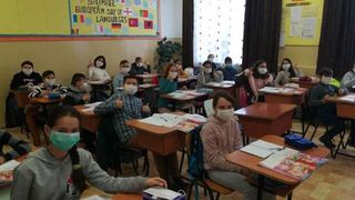 Utilizarea lămpilor UV pentru dezinfecţia suprafeţelor, nerecomandată în școli