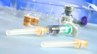 Valeriu Gheorghiţă: De m&acirc;ine vor fi cel puţin 30.000 de persoane vaccinate &icirc;n fiecare zi