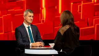 Astăzi, de la 23:30, Dan Barna face clarificări la &ldquo;40 de &icirc;ntrebări cu Denise Rifai&rdquo;