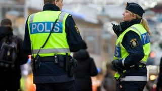 Opt persoane înjunghiate într-un posibil atac terorist