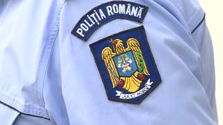 Opt poliţişti din București, reţinuţi pentru lipsire de libertate şi tortură