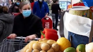 VIDEO-Alimentele sunt din ce în ce mai scumpe, iar scumpirile continuă