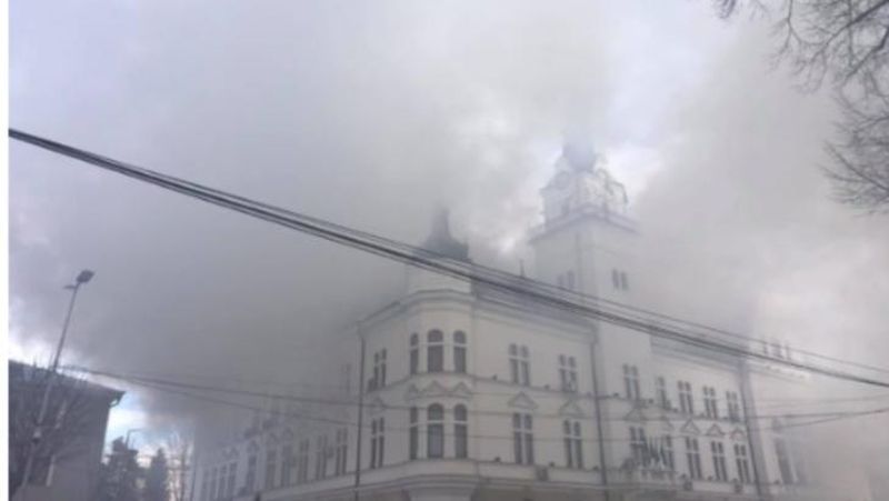 incendiu prefectura suceava 6 martie 2021