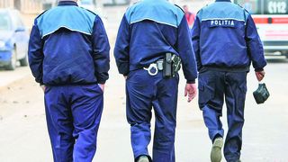 VIDEO| Imagini cu polițiștii torționari din Capitală