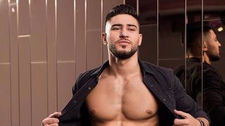 Bogdan Mocanu de la „Puterea Dragostei” a petrecut în club alături de Anda Adam. Cum au fost surprinși cei doi