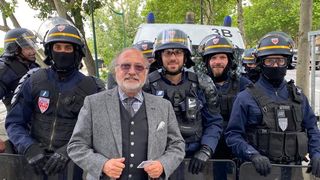 Un miliardar celebru s-a prăbușit cu elicopterul și a murit pe loc