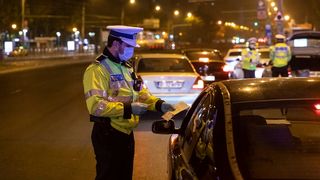 Guvernul vrea să restricționeze circulația pe străzi începând cu ora 22. Restricții mai aspre pentru România