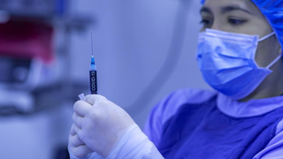 Care dintre vaccinuri sunt eficiente &icirc;mpotriva variantei de COVID-19 din Brazilia